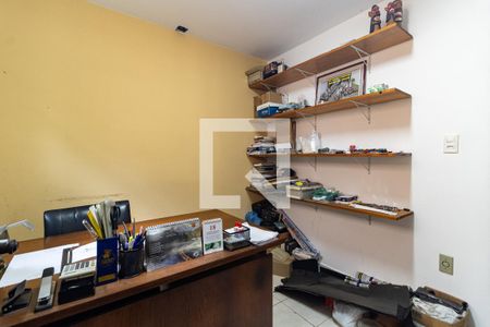 Casa à venda com 480m², 4 quartos e 8 vagas Casa à venda com 480m², 4 quartos e 8 vagasEscritótio