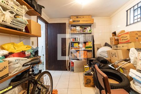 Casa à venda com 480m², 4 quartos e 8 vagas Casa à venda com 480m², 4 quartos e 8 vagasDispensa