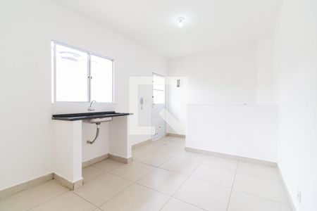 Cozinha de kitnet/studio para alugar com 1 quarto, 31m² em Jardim Alfredo, São Paulo