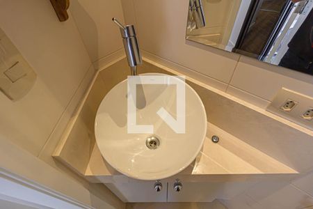 Apartamento para alugar com 65m², 2 quartos e 1 vaga Apartamento para alugar com 65m², 2 quartos e 1 vagaBanheiro da Suíte