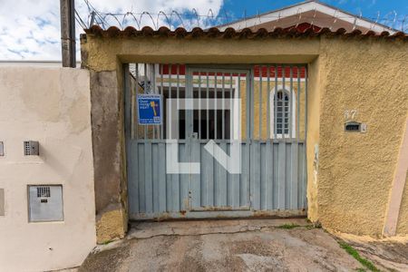 Casa à venda com 300m², 3 quartos e 1 vaga Casa à venda com 300m², 3 quartos e 1 vagaPlaquinha