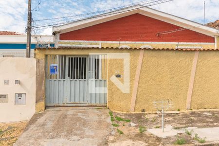 Casa à venda com 300m², 3 quartos e 1 vaga Casa à venda com 300m², 3 quartos e 1 vagaFachada