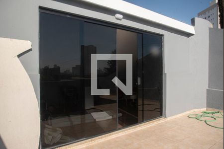 Casa de condomínio à venda com 162m², 3 quartos e 2 vagasTerraço