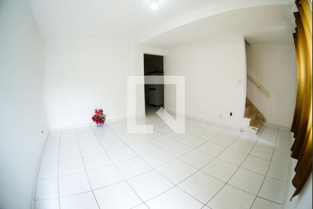 Casa para alugar com 140m², 5 quartos e 2 vagasSala