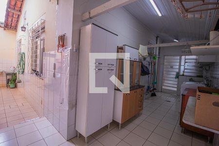 Casa para alugar com 300m², 4 quartos e sem vagaÁrea de Serviço