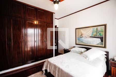 Casa à venda com 269m², 6 quartos e 3 vagas Casa à venda com 269m², 6 quartos e 3 vagasQuarto 3 casa 2