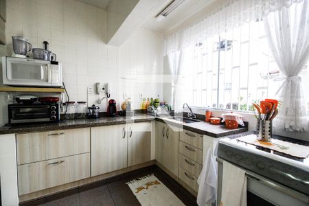 Casa à venda com 269m², 6 quartos e 3 vagas Casa à venda com 269m², 6 quartos e 3 vagasCozinha casa 2