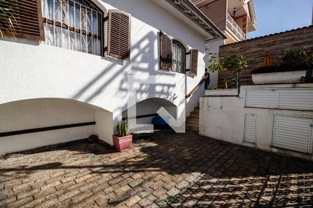 Casa à venda com 269m², 6 quartos e 3 vagas Casa à venda com 269m², 6 quartos e 3 vagasGaragem