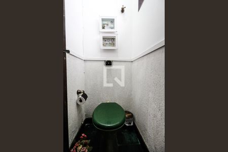 Casa à venda com 269m², 6 quartos e 3 vagas Casa à venda com 269m², 6 quartos e 3 vagasLavabo casa 1