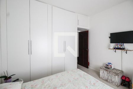 Casa à venda com 269m², 6 quartos e 3 vagas Casa à venda com 269m², 6 quartos e 3 vagasQuarto 2 casa 1