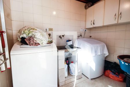 Casa à venda com 269m², 6 quartos e 3 vagas Casa à venda com 269m², 6 quartos e 3 vagasÁrea de serviço