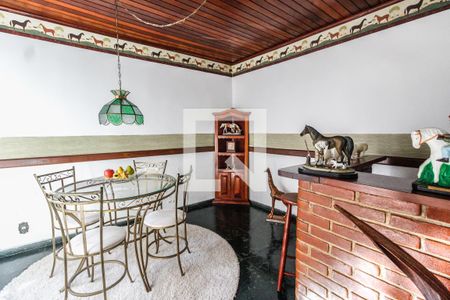 Casa à venda com 269m², 6 quartos e 3 vagas Casa à venda com 269m², 6 quartos e 3 vagasSala casa 2