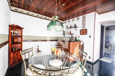 Casa à venda com 269m², 6 quartos e 3 vagas Casa à venda com 269m², 6 quartos e 3 vagasSala casa 2