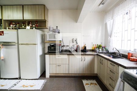 Casa à venda com 269m², 6 quartos e 3 vagas Casa à venda com 269m², 6 quartos e 3 vagasCozinha casa 2