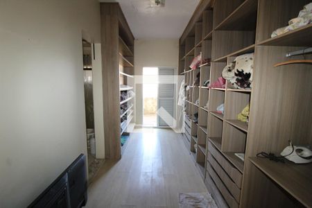 Apartamento à venda com 190m², 3 quartos e 4 vagasClaset Suite 2