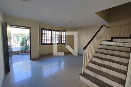 Sala de casa de condomínio à venda com 2 quartos, 106m² em Pechincha, Rio de Janeiro