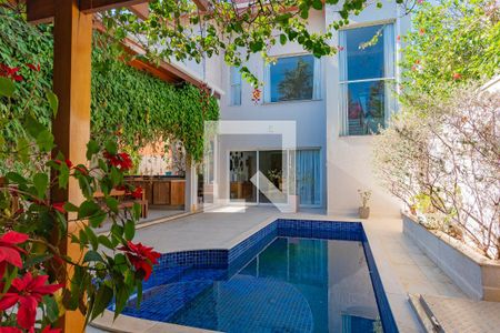 Casa de condomínio à venda com 268m², 3 quartos e 4 vagasPiscina