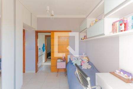 Casa de condomínio à venda com 268m², 3 quartos e 4 vagasSuíte 3