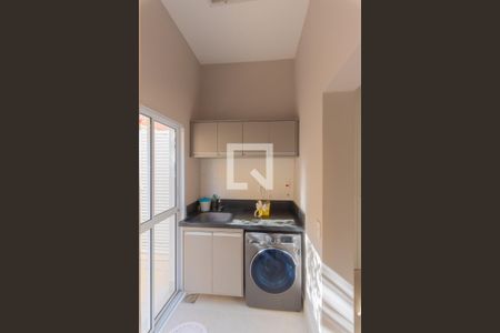 Casa de condomínio à venda com 268m², 3 quartos e 4 vagasÁrea de Serviço