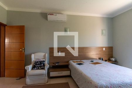 Casa de condomínio à venda com 268m², 3 quartos e 4 vagasSuíte 1