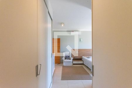 Casa de condomínio à venda com 268m², 3 quartos e 4 vagasSuíte 1