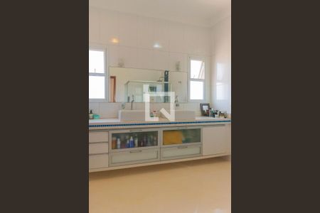 Casa de condomínio à venda com 268m², 3 quartos e 4 vagasBanheiro da Suíte 1