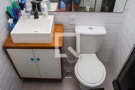 Apartamento à venda com 66m², 2 quartos e 1 vagaBanheiro Social