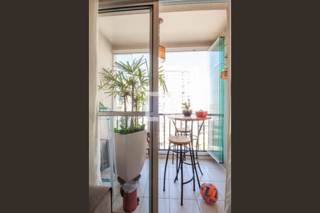 Sacada de apartamento à venda com 2 quartos, 57m² em Umuarama, Osasco