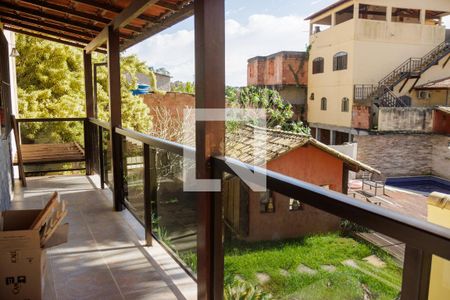 Varanda de casa à venda com 4 quartos, 700m² em Badu, Niterói