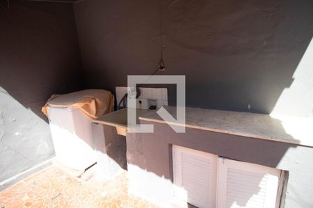 Casa à venda com 180m², 3 quartos e 2 vagas Casa à venda com 180m², 3 quartos e 2 vagasÁrea de serviço