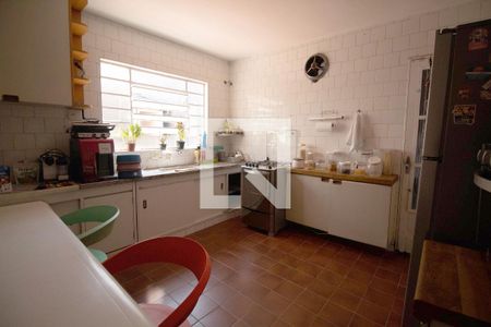 Casa à venda com 180m², 3 quartos e 2 vagas Casa à venda com 180m², 3 quartos e 2 vagasCozinha