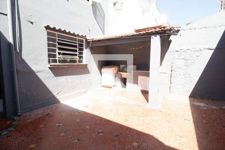 Casa à venda com 180m², 3 quartos e 2 vagas Casa à venda com 180m², 3 quartos e 2 vagasÁrea de serviço