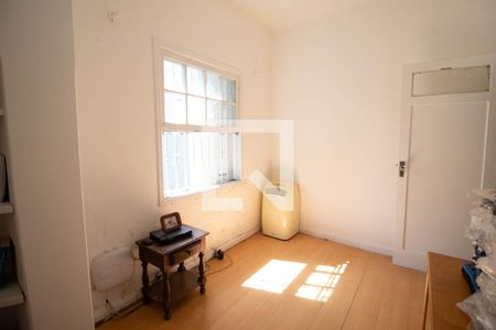 Casa à venda com 180m², 3 quartos e 2 vagas Casa à venda com 180m², 3 quartos e 2 vagasSuíte 1