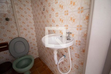 Casa à venda com 180m², 3 quartos e 2 vagas Casa à venda com 180m², 3 quartos e 2 vagasBanheiro de serviço