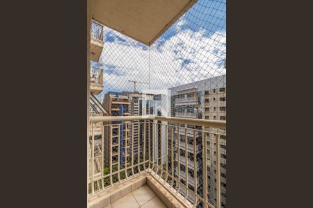 Sala de apartamento à venda com 2 quartos, 64m² em Alphaville Industrial, Barueri