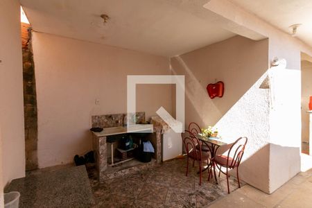 Casa à venda com 600m², 4 quartos e sem vagaÁrea de Serviço