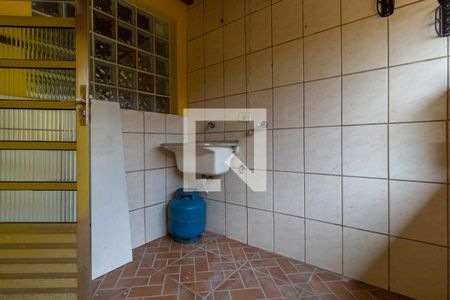 Casa de condomínio à venda com 67m², 2 quartos e 1 vagaÁrea de Serviço