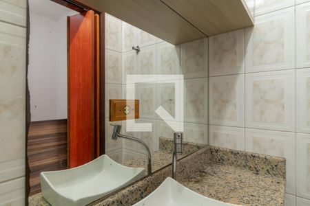 Casa de condomínio à venda com 67m², 2 quartos e 1 vagaBanheiro