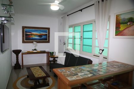 Sala de apartamento para alugar com 2 quartos, 50m² em Guilhermina, Praia Grande