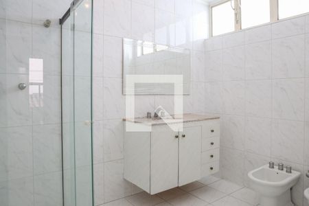 Casa à venda com 263m², 3 quartos e 2 vagas Casa à venda com 263m², 3 quartos e 2 vagasBanheiro da Suíte