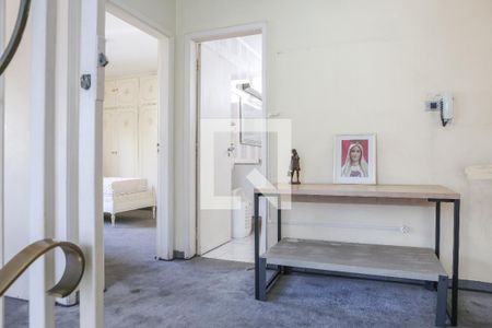 Casa à venda com 263m², 3 quartos e 2 vagas Casa à venda com 263m², 3 quartos e 2 vagasCorredor