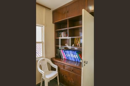 Casa à venda com 263m², 3 quartos e 2 vagas Casa à venda com 263m², 3 quartos e 2 vagasCloset da Suíte