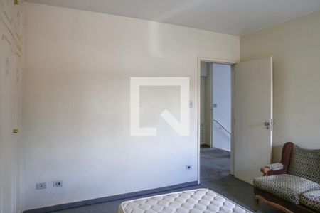 Casa à venda com 263m², 3 quartos e 2 vagas Casa à venda com 263m², 3 quartos e 2 vagasQuarto 2