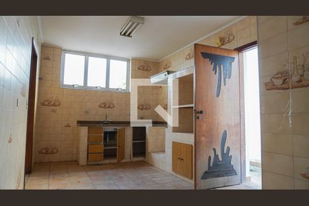 Casa à venda com 360m², 4 quartos e 4 vagasCozinha