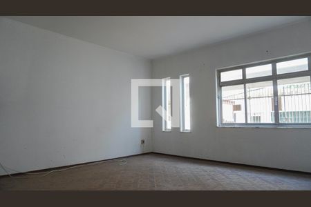 Casa à venda com 360m², 4 quartos e 4 vagasSala