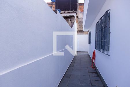 Casa à venda com 250m², 2 quartos e sem vagaQuintal Lateral