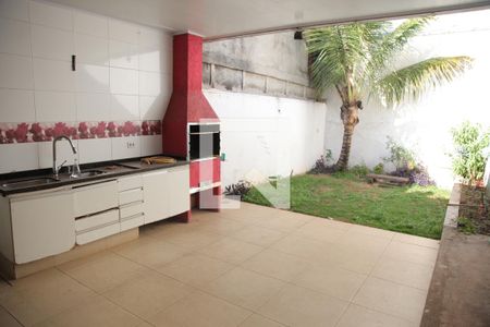 Casa à venda com 135m², 3 quartos e 2 vagasÁrea Externa