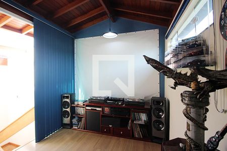 Casa à venda com 327m², 3 quartos e 6 vagasStudio 