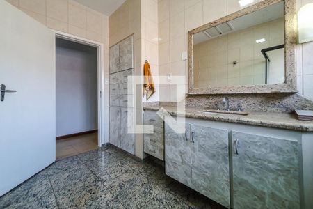 Casa para alugar com 209m², 3 quartos e 1 vaga Casa para alugar com 209m², 3 quartos e 1 vagaBanheiro Social