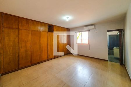 Casa para alugar com 209m², 3 quartos e 1 vaga Casa para alugar com 209m², 3 quartos e 1 vagaSuíte